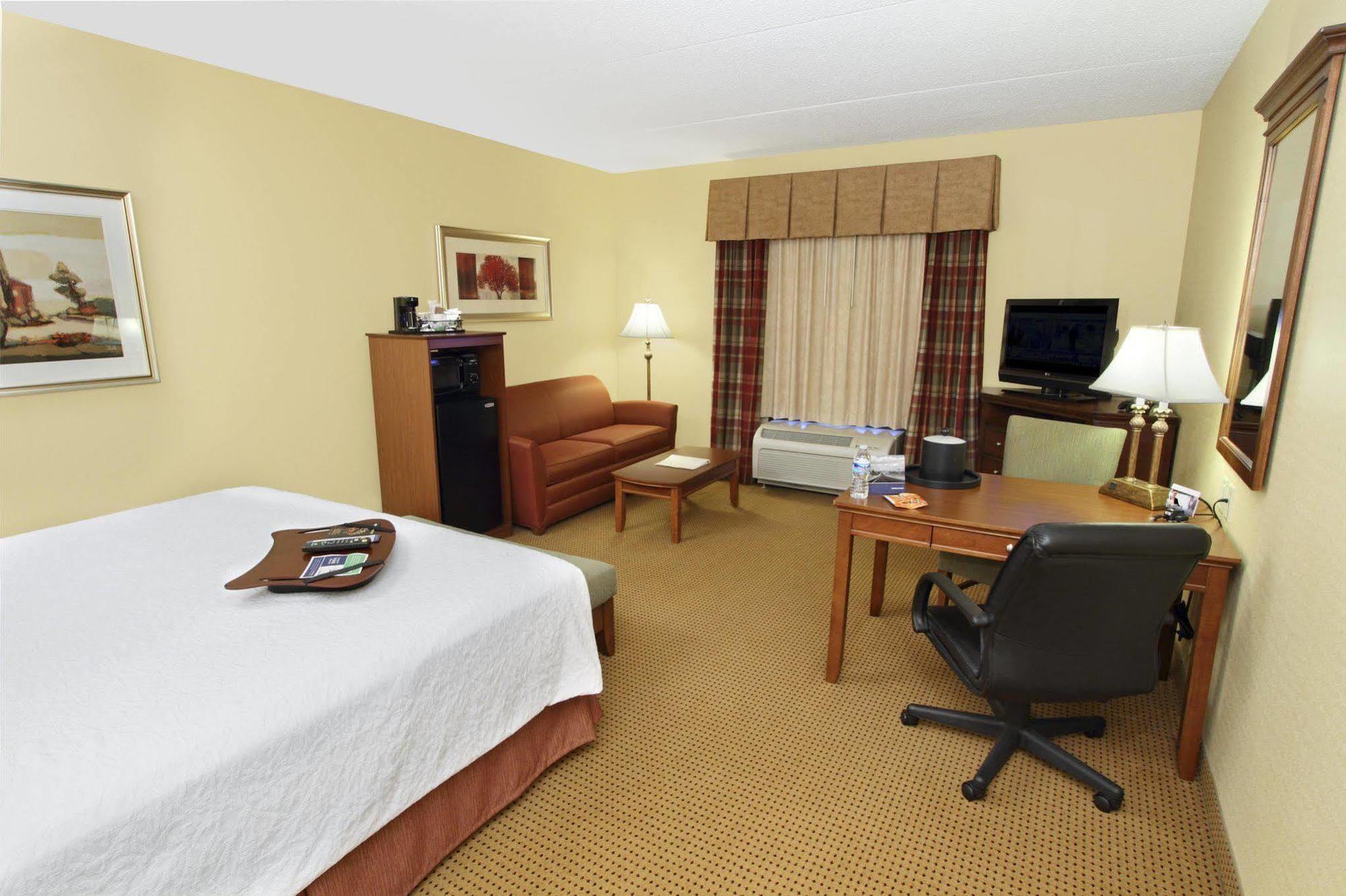 Hampton Inn Hagerstown-Maugansville Exterior photo